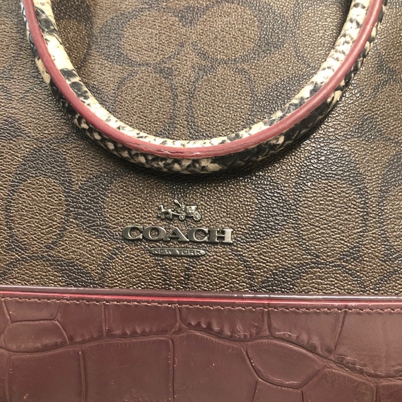 Authentic COACH purse & matching wallet - Picture 2 of 9